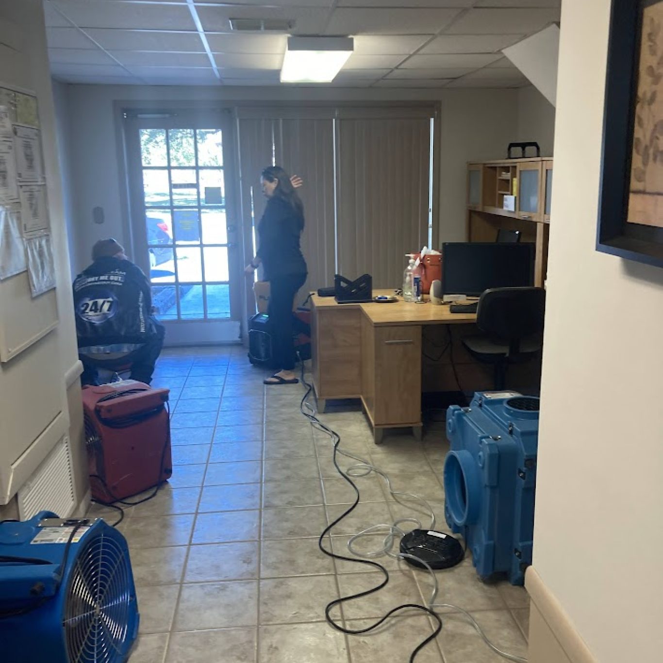 1-800 Dry Me Out safe sewage cleanup