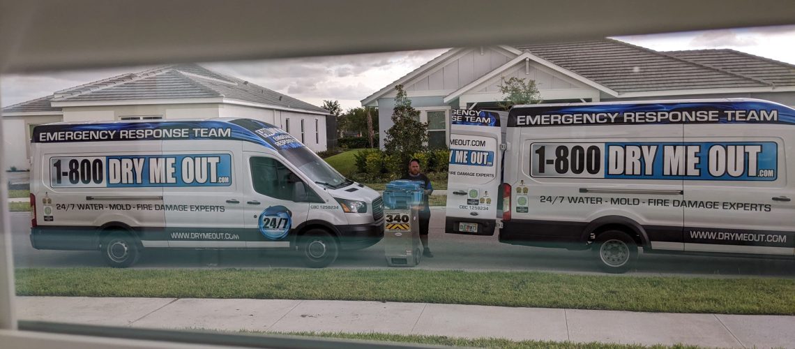 Water Damage Restoration Expert - Dry Me Out